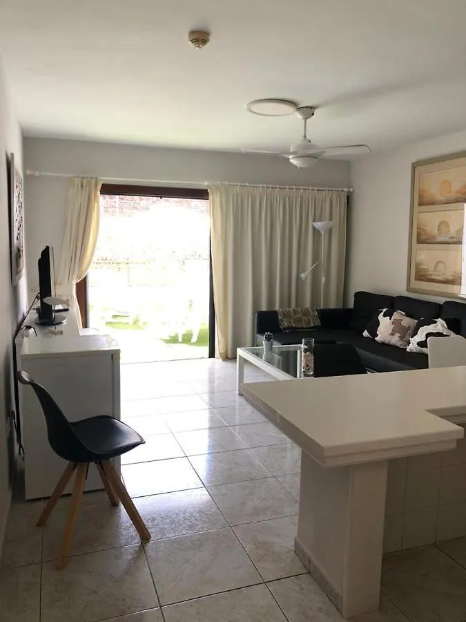 Apartment Apartamento De 1 Dormitorio En Victoria Court 2 Los Cristianos. Los Cristianos
