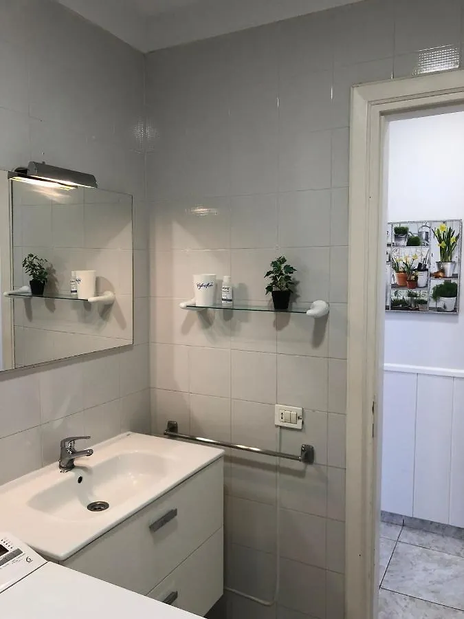 Apartamento De 1 Dormitorio En Victoria Court 2 Los Cristianos. スペイン