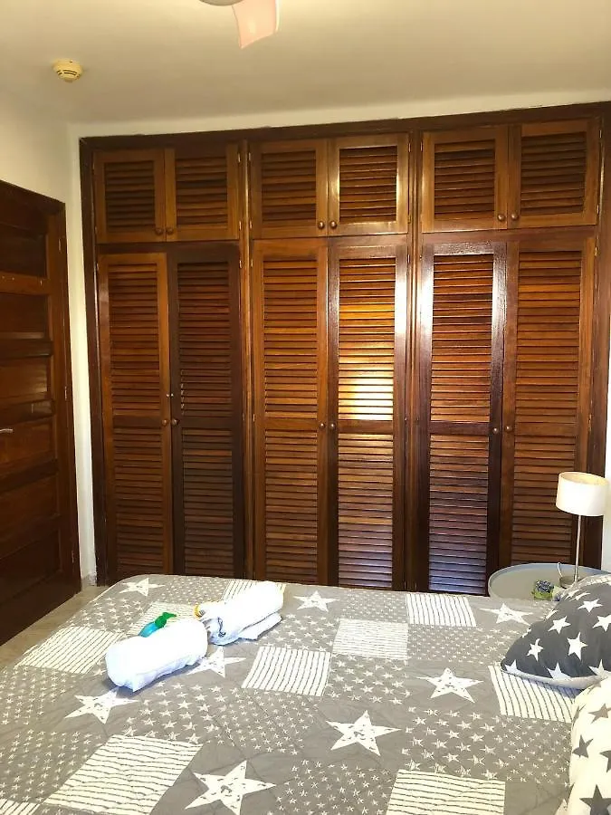Apartamento De 1 Dormitorio En Victoria Court 2 Los Cristianos. ロスクリスティアーノス